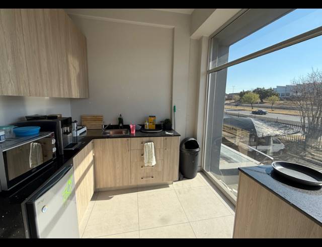 250M² OFFICE TO LET IN TULISA PARK